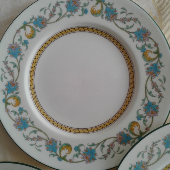 Set of 6 Vintage Wedgewood Dinner Plates 10 3/4" - Picture 4 of 9